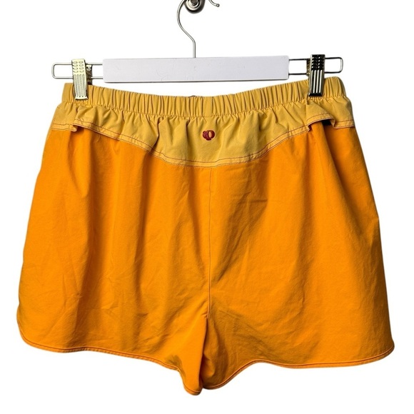 Pearl Izumi Women's Orange Athletic Bike Shorts - Picture 5 of 10
